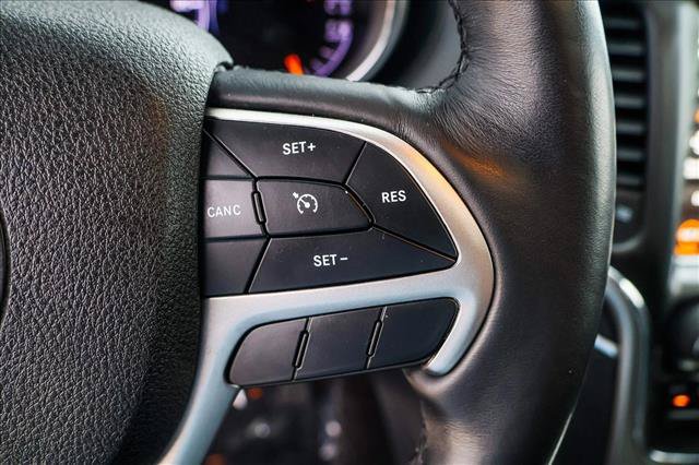 Used 2018 Jeep Grand Cherokee Overland AWD/4WD image 16