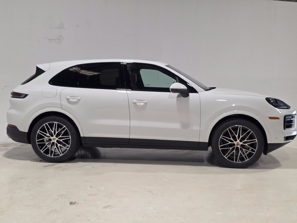 New 2026 Porsche Cayenne AWD/4WD image 8