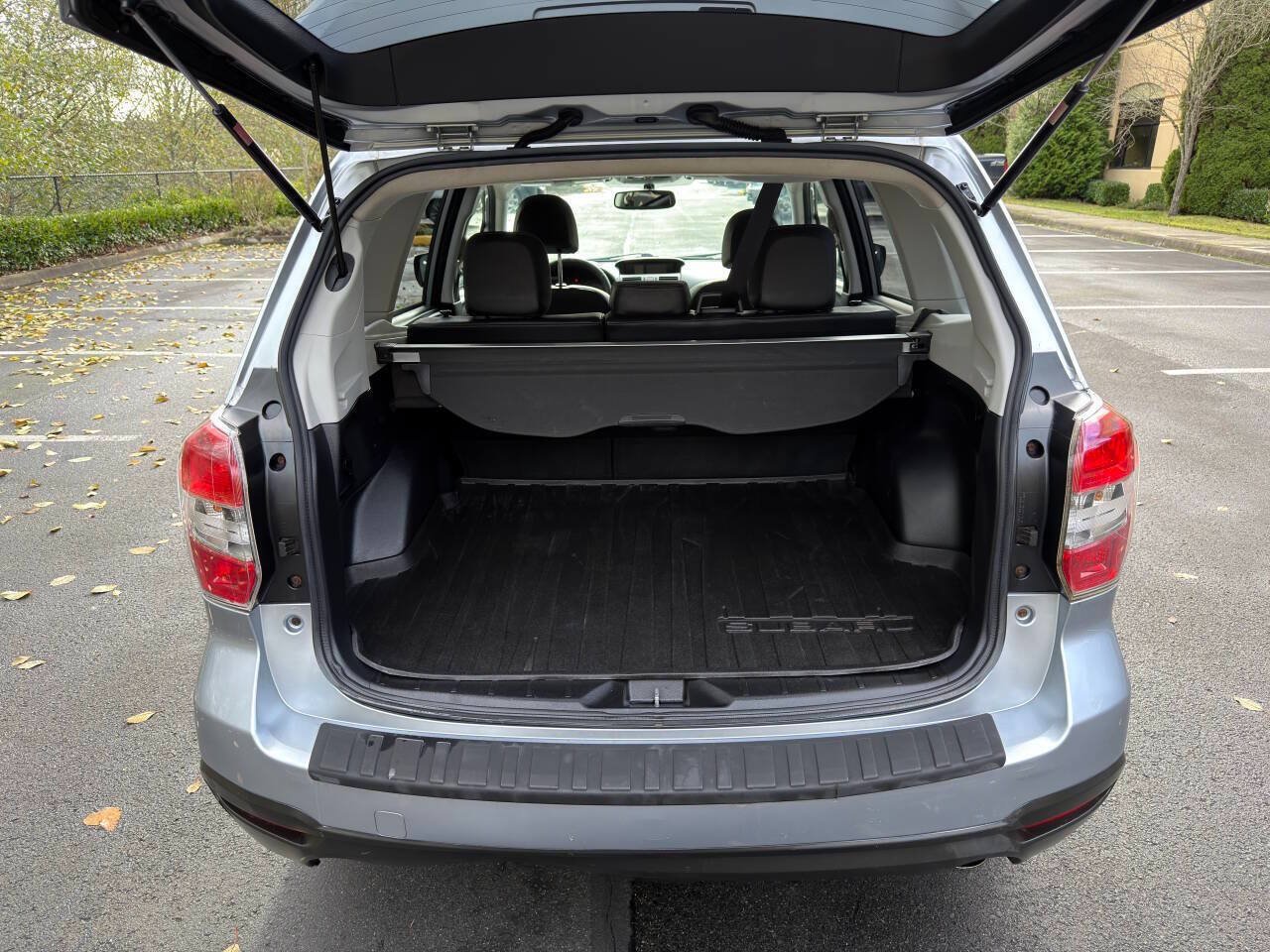 Used 2014 Subaru Forester 2.5i Limited AWD/4WD image 7