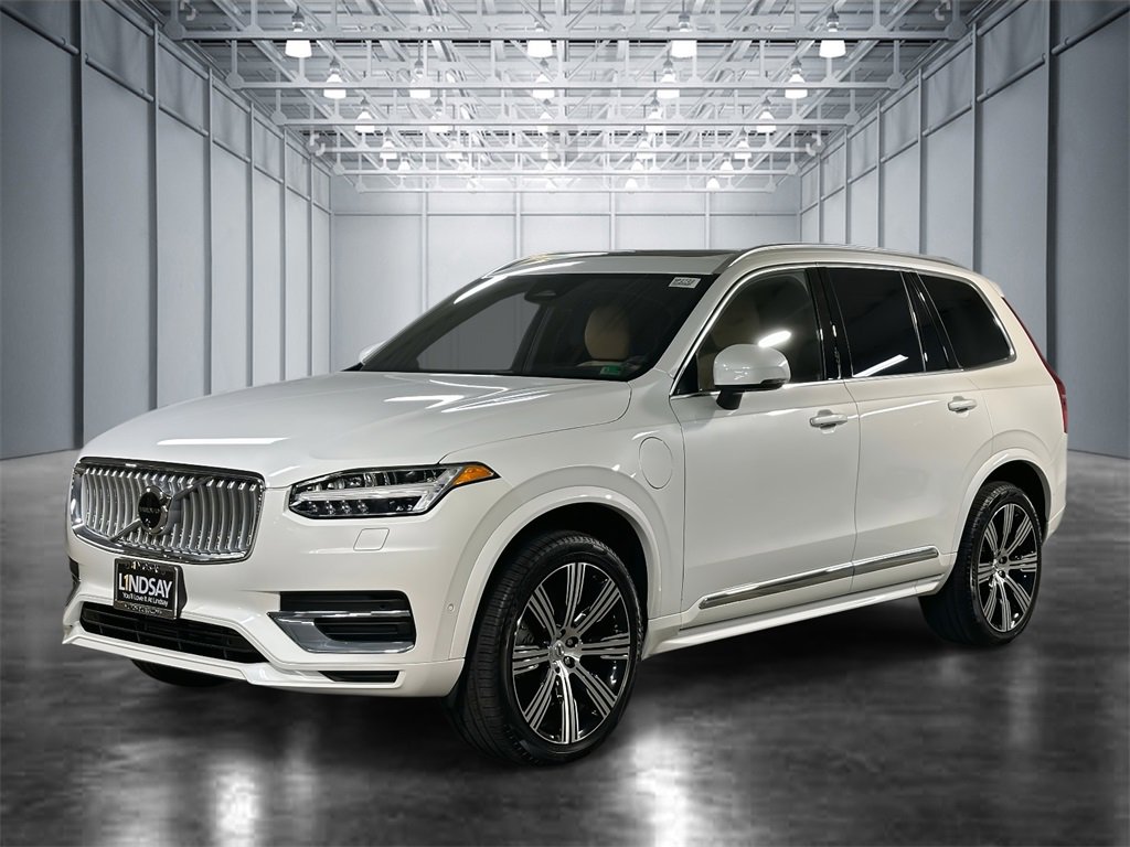 Used 2025 Volvo XC90 T8 Ultra w/ Protection Package Premier image 1