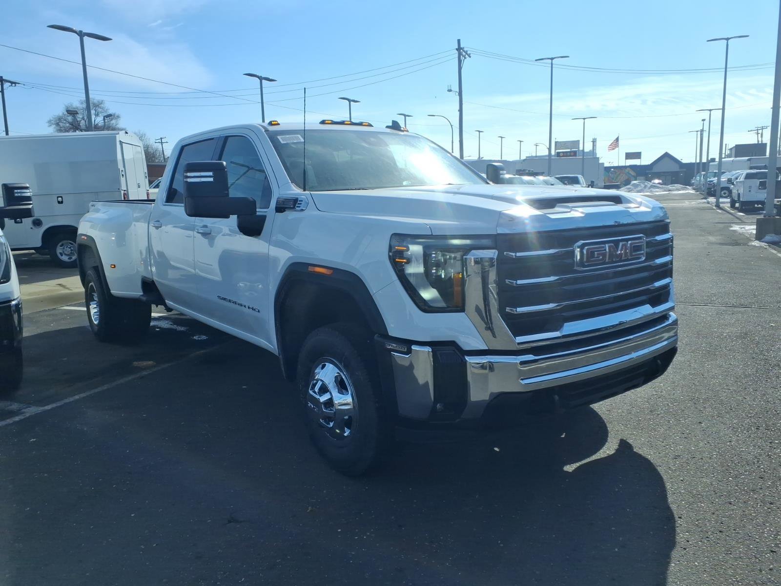 New 2026 GMC Sierra 3500 SLE w/ SLE Value Package image 3