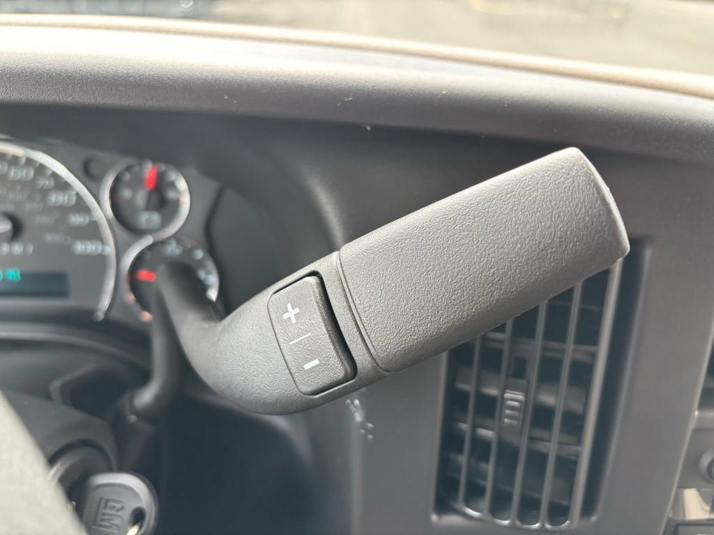 New 2026 Chevrolet Express 2500 RWD image 25