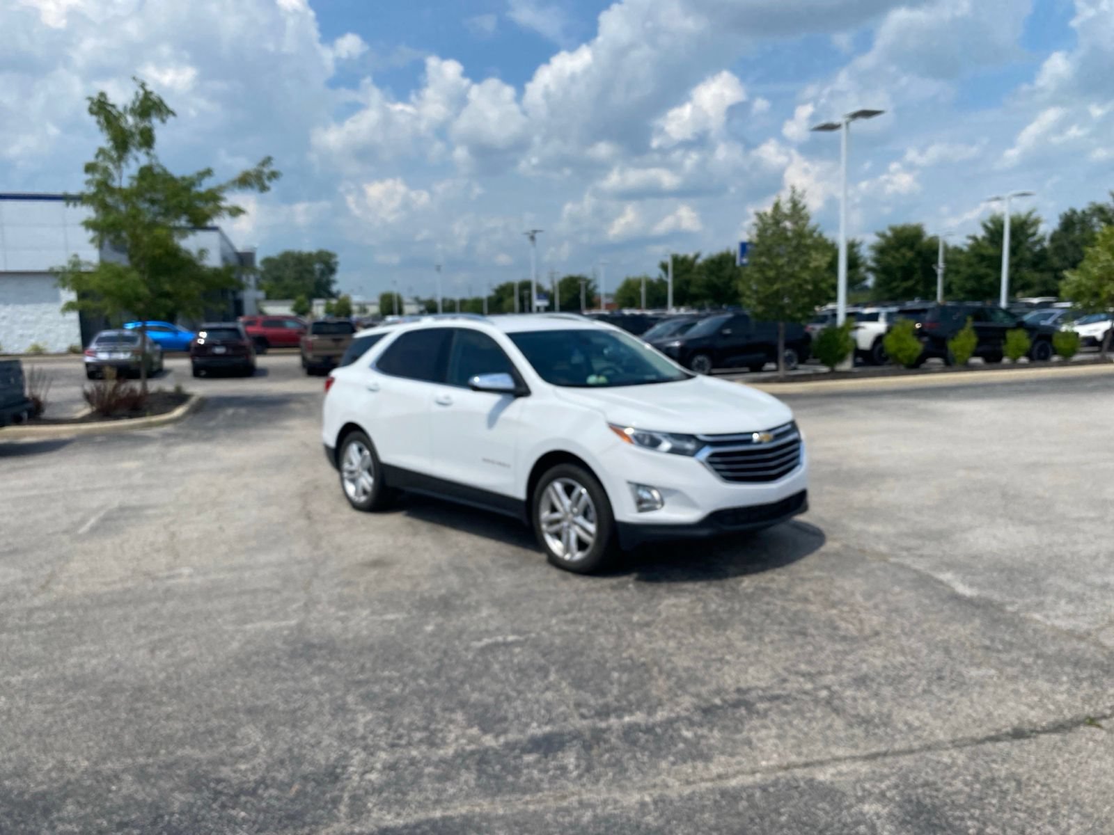 Used 2020 Chevrolet Equinox Premier AWD/4WD image 12