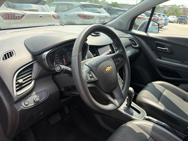 Used 2022 Chevrolet Trax LT AWD/4WD image 14