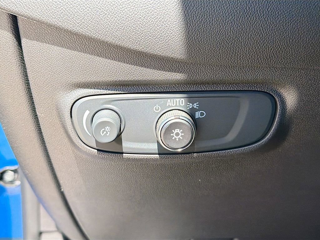 Used 2024 Chevrolet Equinox RS w/ RS Leather Package FWD image 23