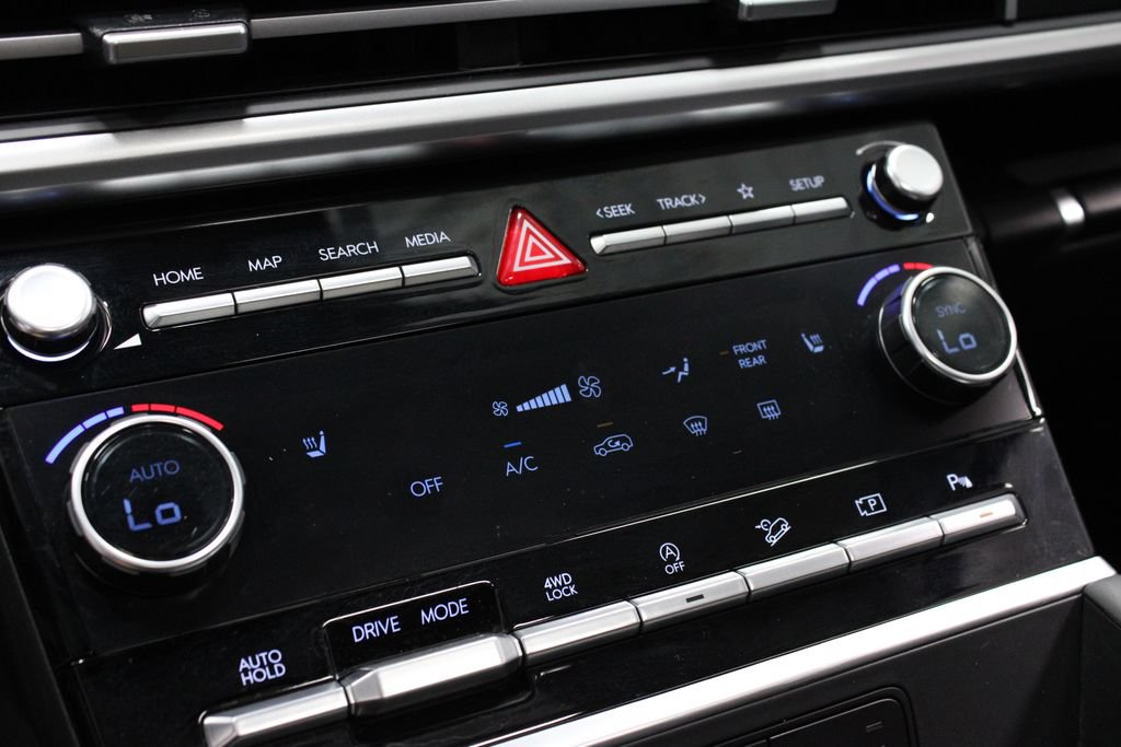 Certified 2025 Hyundai Santa Fe XRT AWD/4WD image 31
