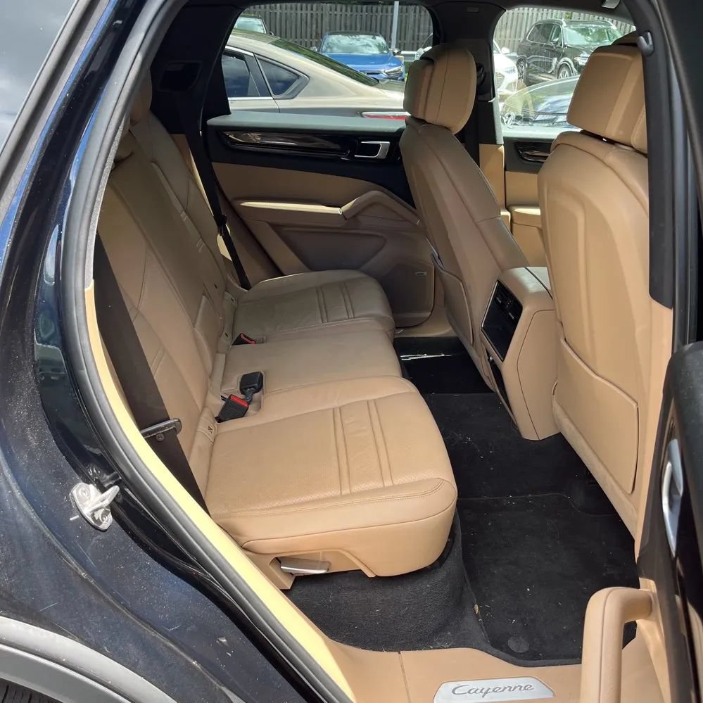 Used 2020 Porsche Cayenne AWD/4WD image 10