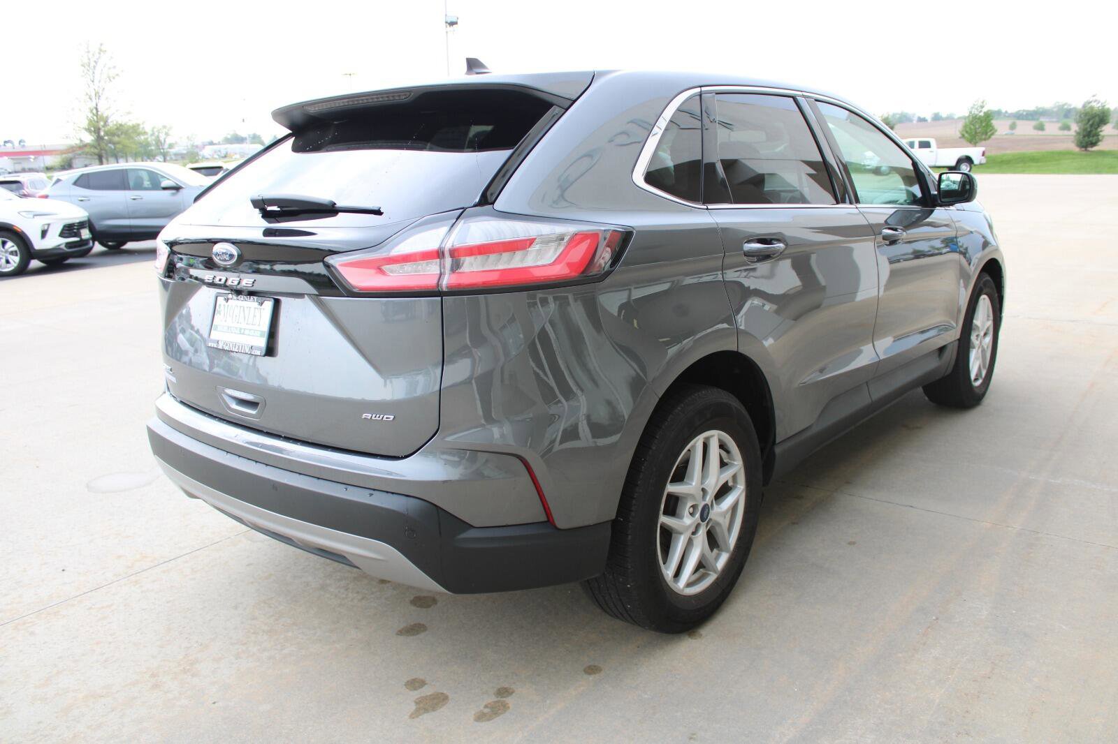 Used 2022 Ford Edge SEL w/ Convenience Package AWD/4WD image 7