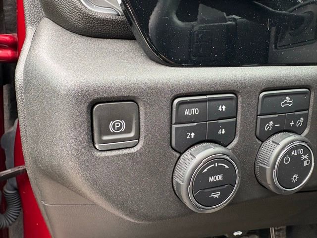 Used 2023 Chevrolet Silverado 1500 LT image 14