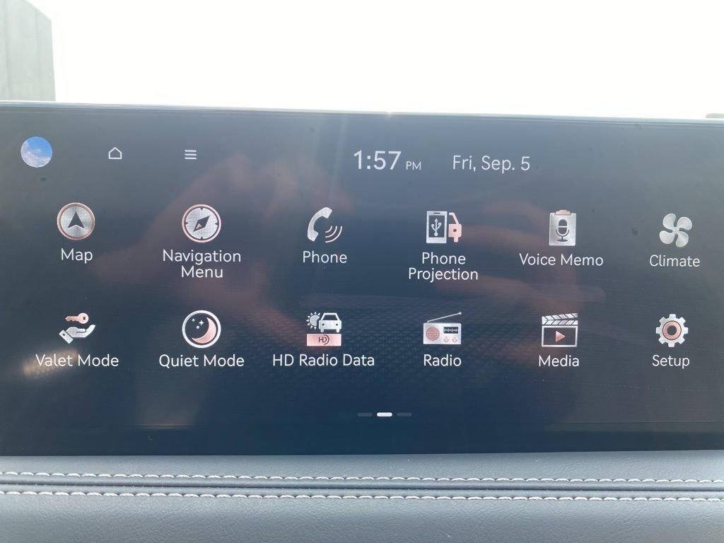 Used 2025 Genesis G70 3.3T Advanced image 16