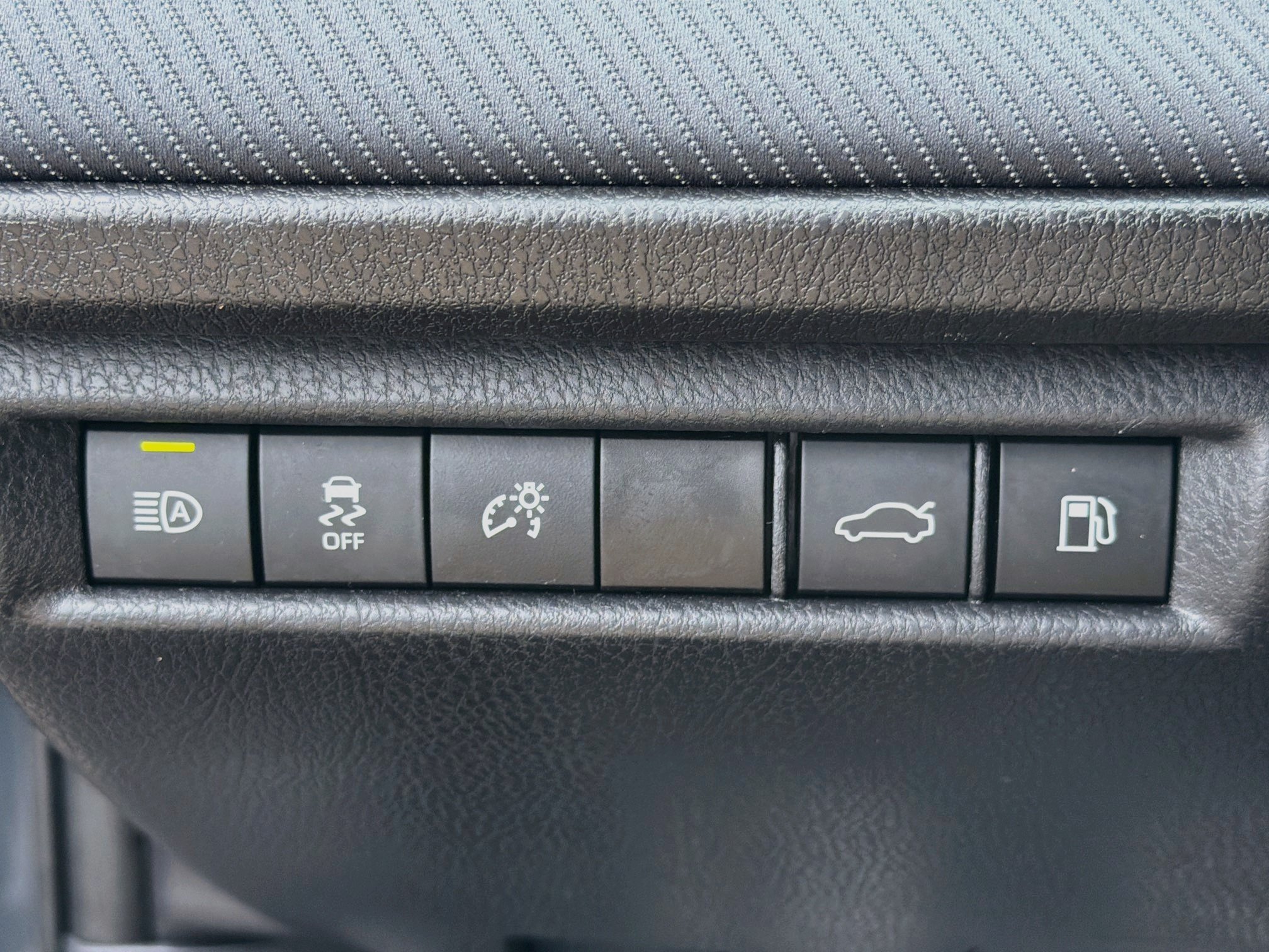 Used 2025 Toyota Camry SE FWD image 34