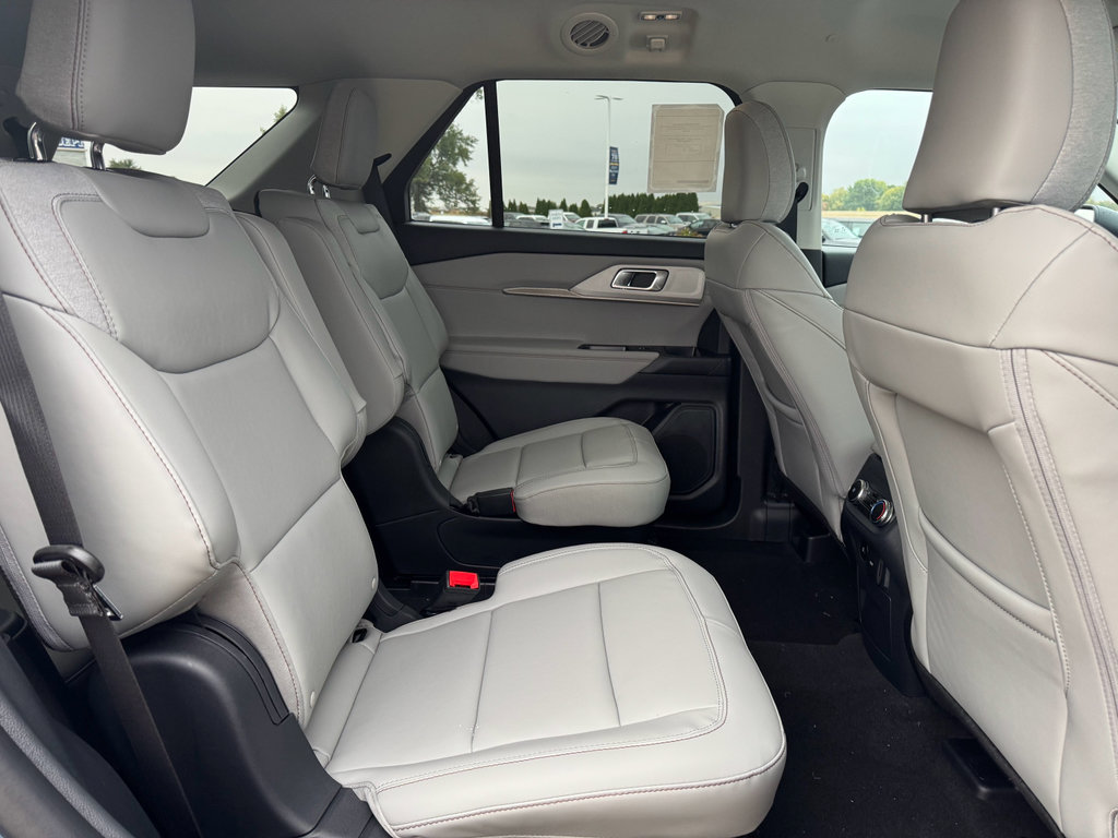New 2026 Ford Explorer Active image 19