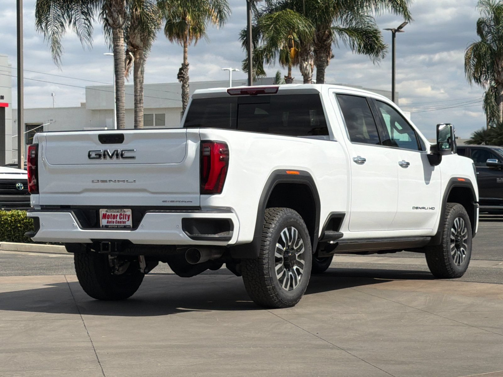 New 2026 GMC Sierra 2500 Denali Ultimate AWD/4WD image 4