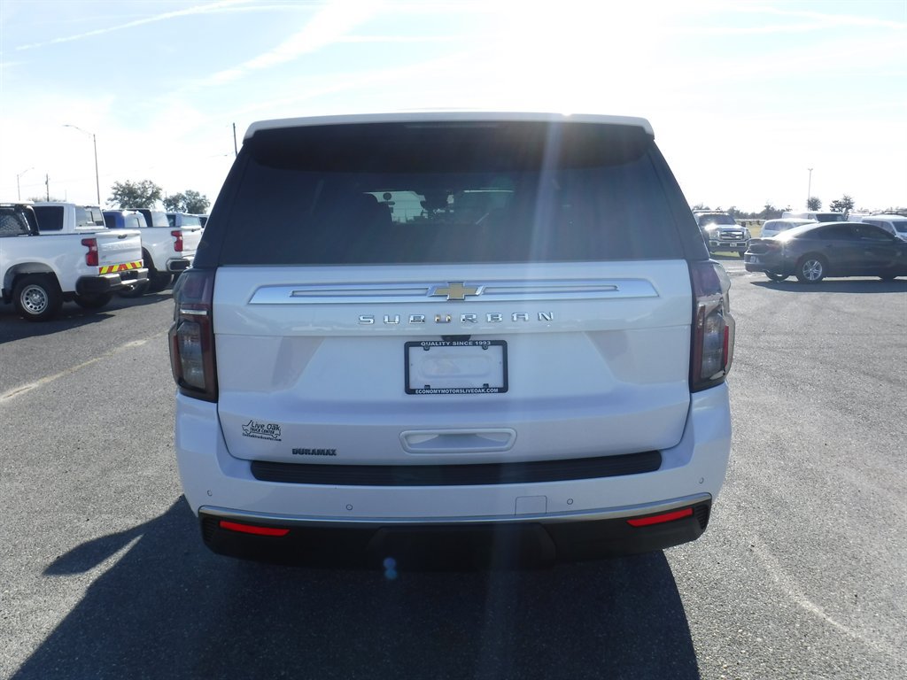 Used 2023 Chevrolet Suburban High Country image 5