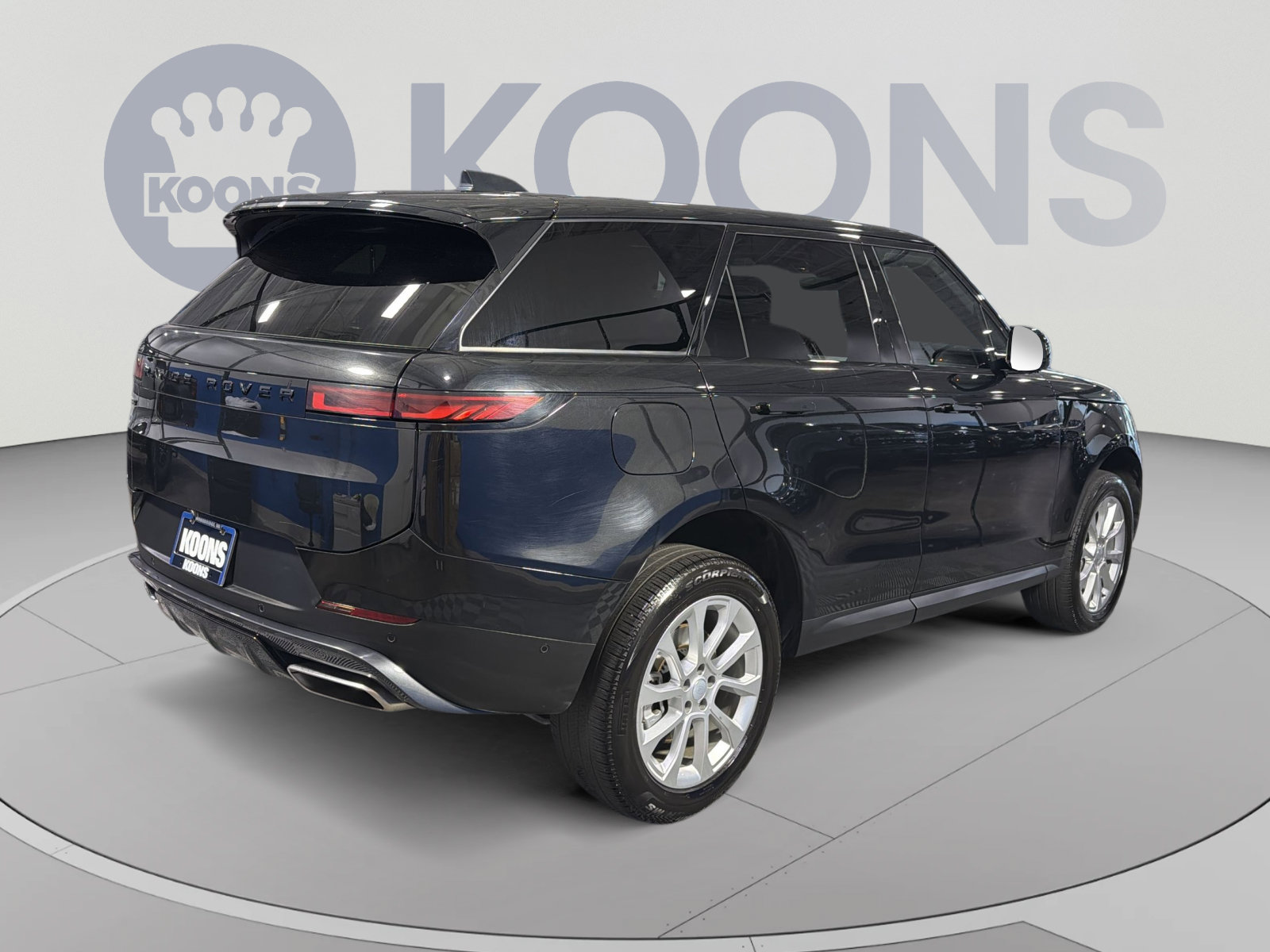 Used 2025 Land Rover Range Rover Sport SE AWD/4WD image 7