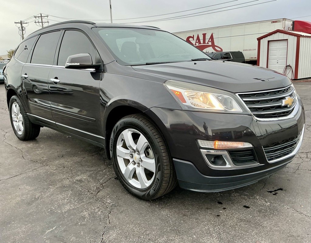 Used 2016 Chevrolet Traverse LT w/ Style and Technology Package image 6