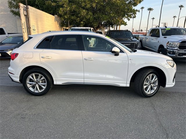 Used 2024 Audi Q3 2.0T Premium image 3