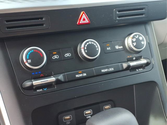 Used 2024 Kia Carnival LX FWD image 10