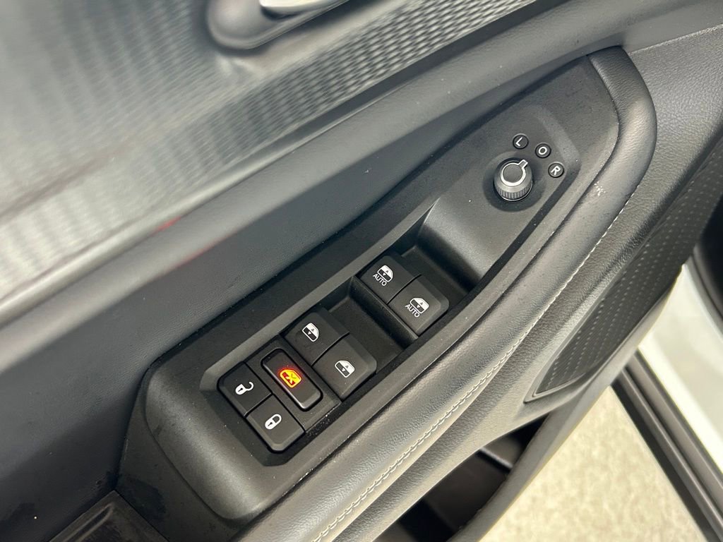 Used 2025 Jeep Grand Cherokee L Laredo image 47