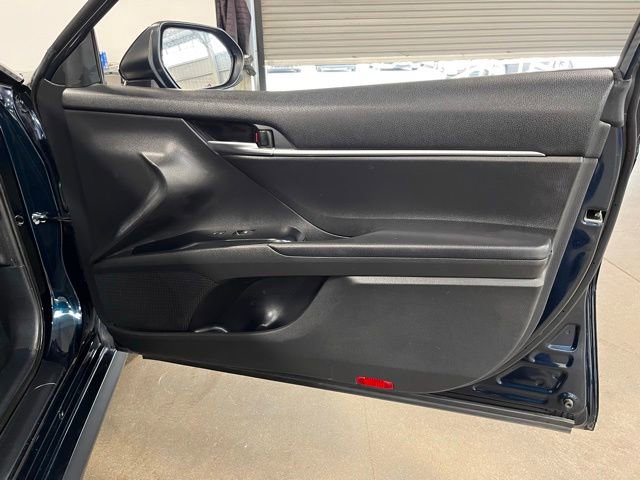 Used 2020 Toyota Camry LE FWD image 12