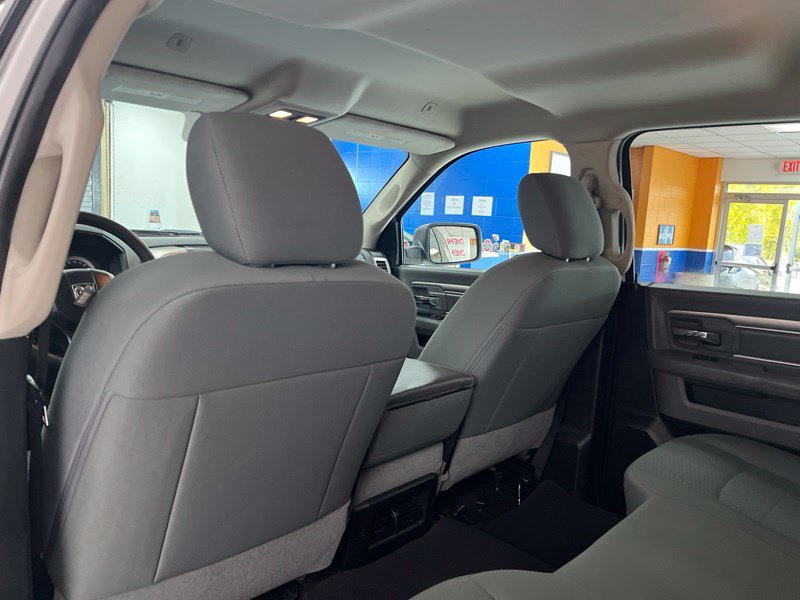 Used 2018 RAM 1500 Classic SLT AWD/4WD image 14