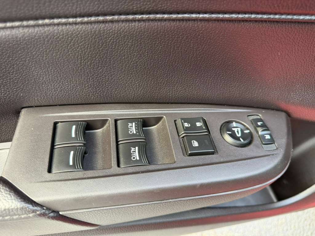 Used 2019 Acura ILX FWD image 13
