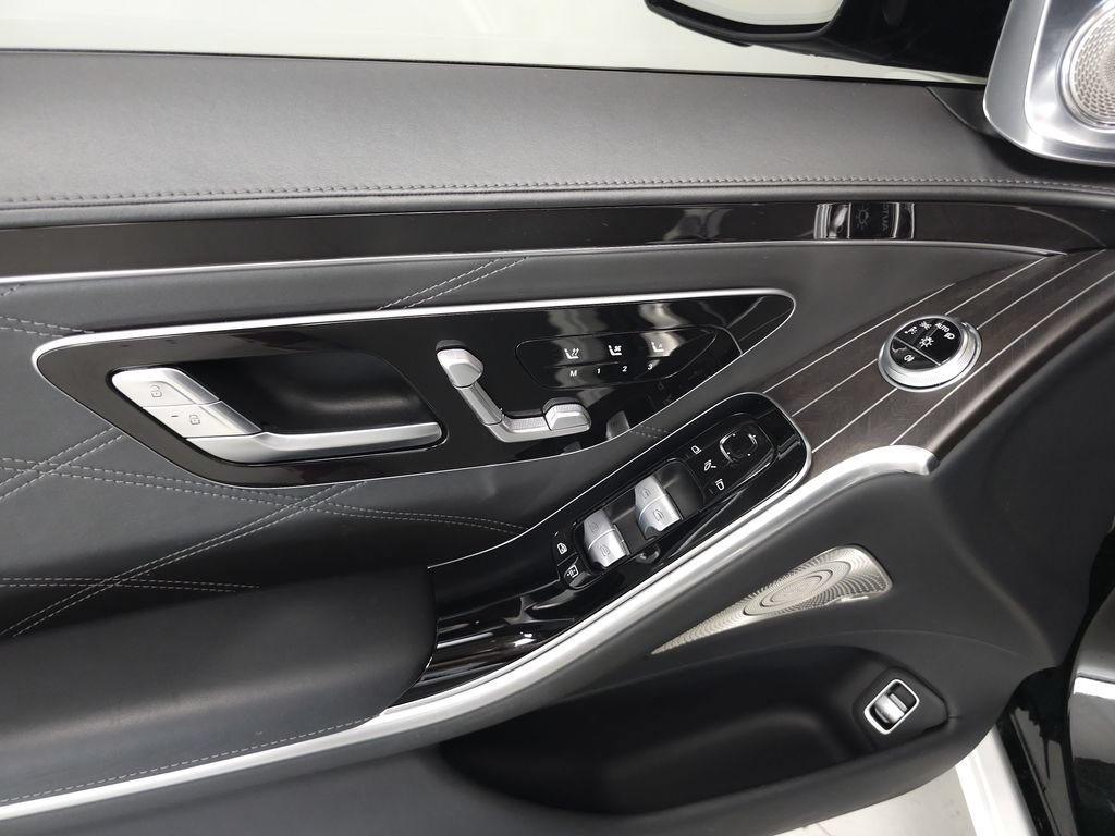 Certified 2024 Mercedes-Benz Maybach S 580 4MATIC image 6
