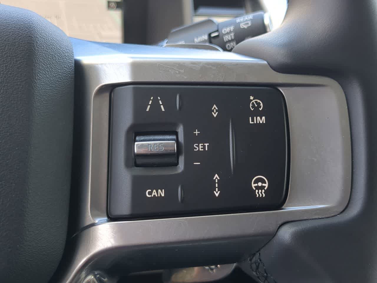 Used 2025 Land Rover Discovery S AWD/4WD image 27