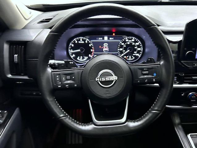 Certified 2025 Nissan Pathfinder SL w/ SL Premium Package AWD/4WD image 12
