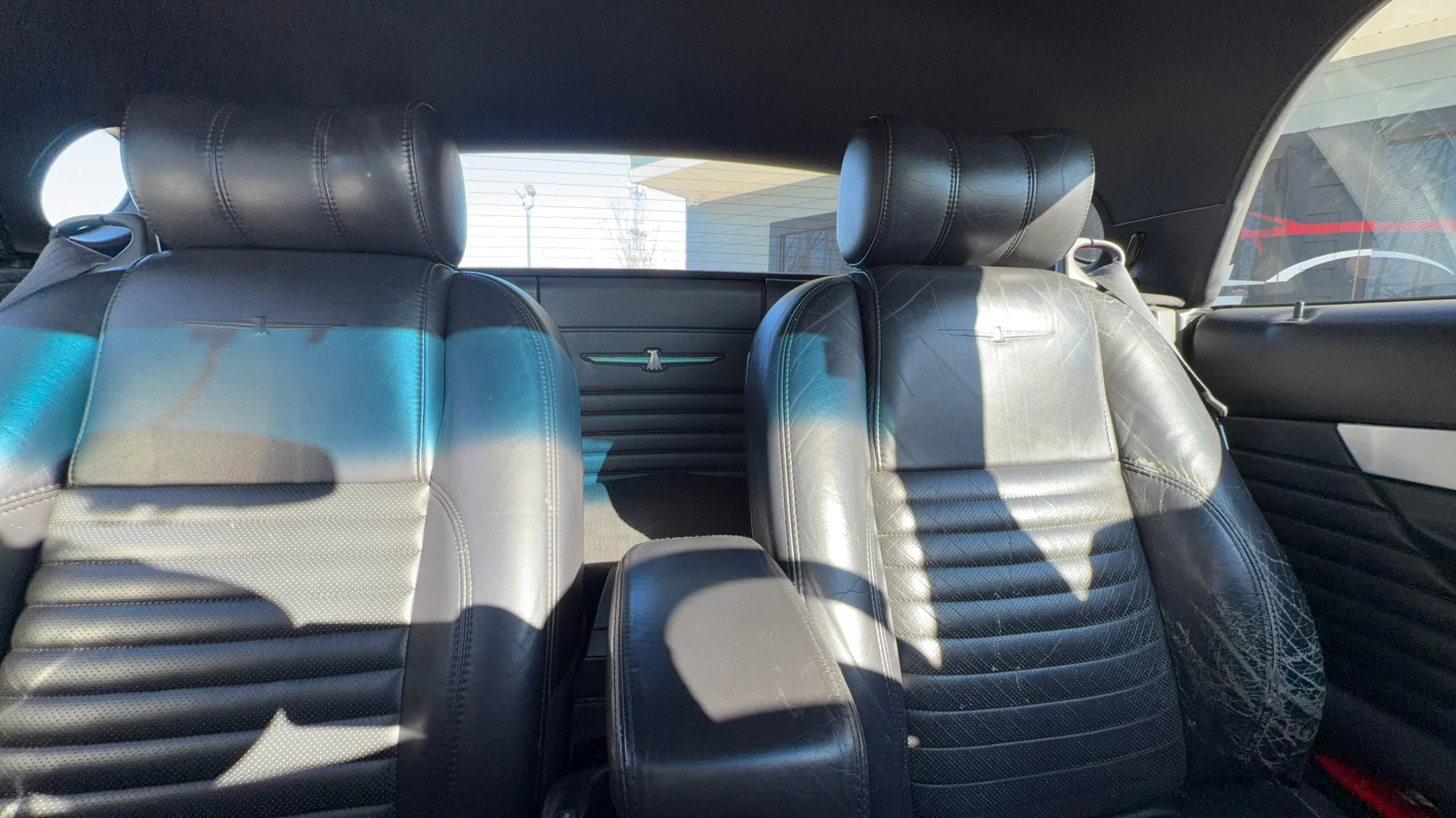 Used 2002 Ford Thunderbird image 24