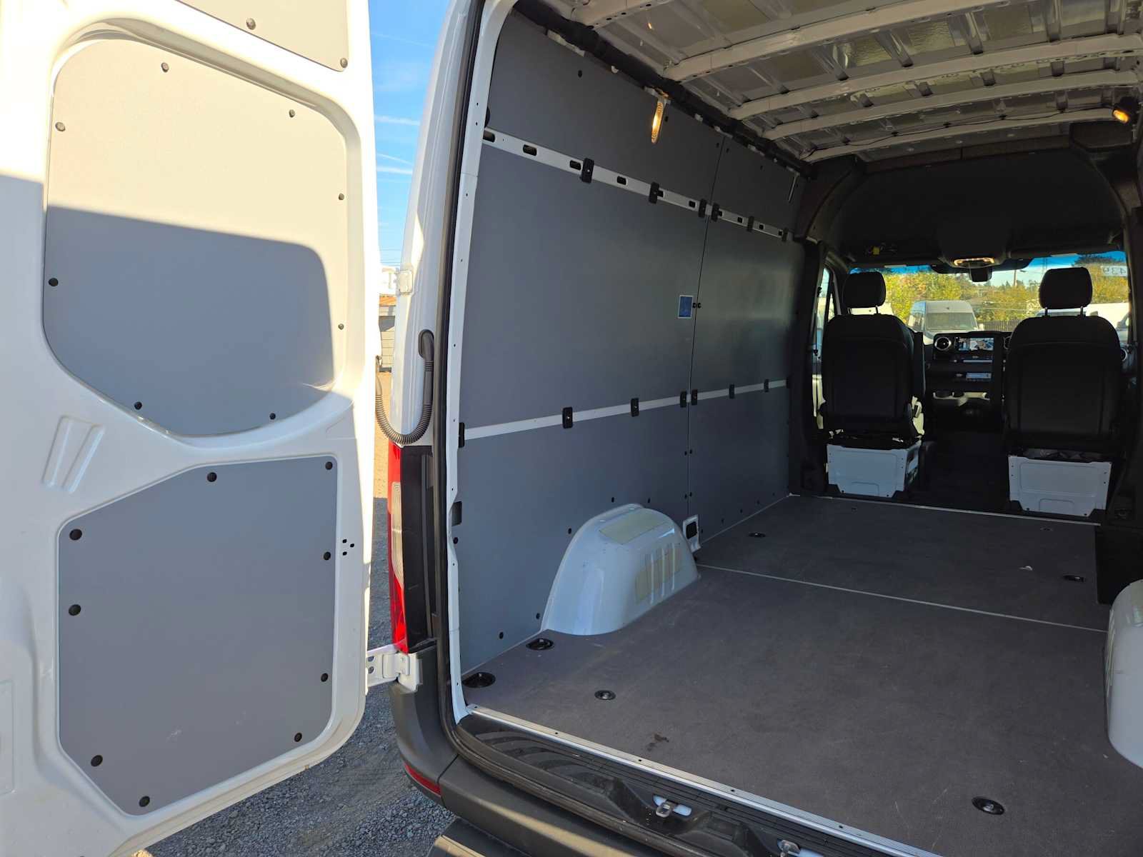 Used 2026 Mercedes-Benz Sprinter 2500 image 18