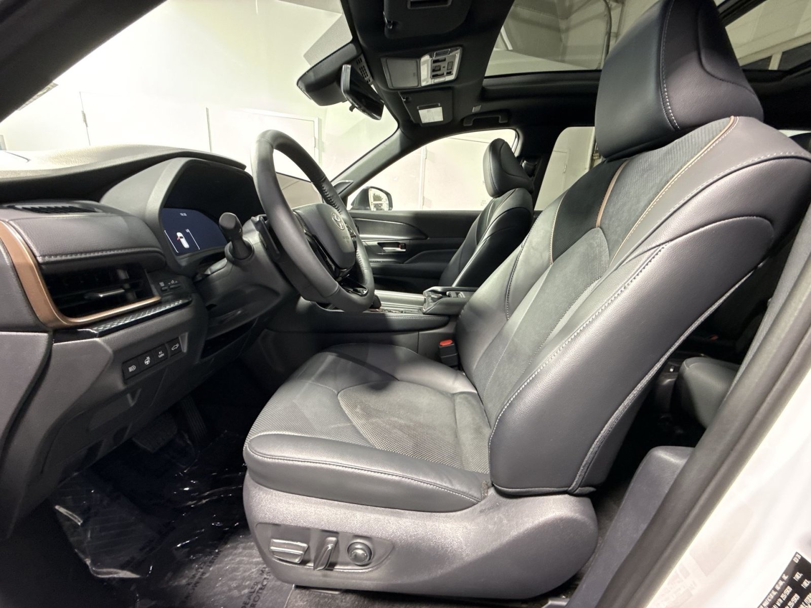Used 2026 Toyota Grand Highlander AWD Hybrid image 14