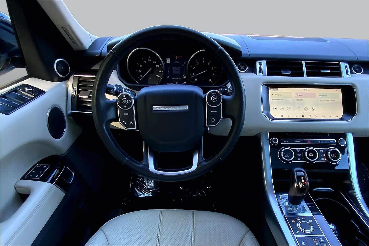 Used 2017 Land Rover Range Rover Sport HSE AWD/4WD image 6