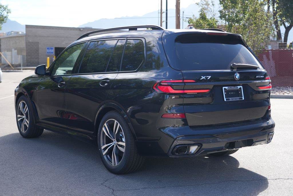 Used 2027 BMW X7 xDrive40i w/ M Sport Package AWD/4WD image 3