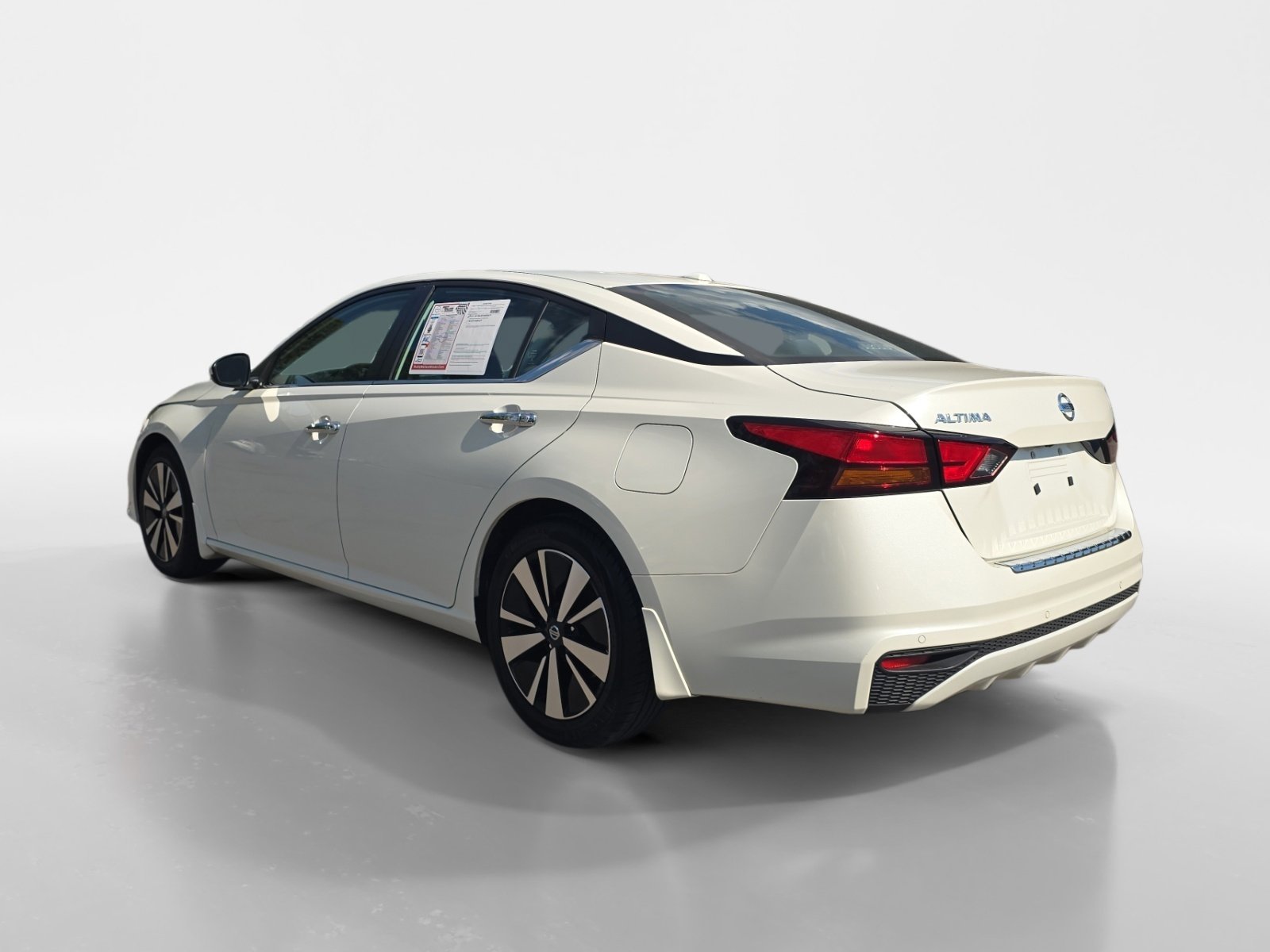 Used 2022 Nissan Altima 2.5 SV FWD video 3