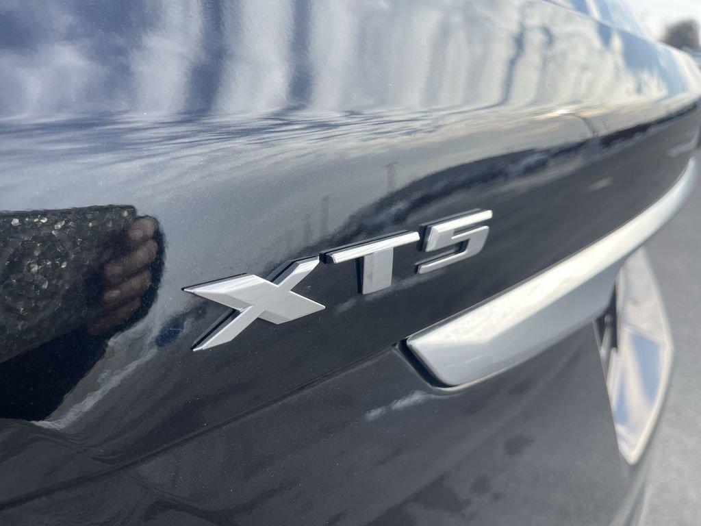 Certified 2022 Cadillac XT5 Premium Luxury image 12