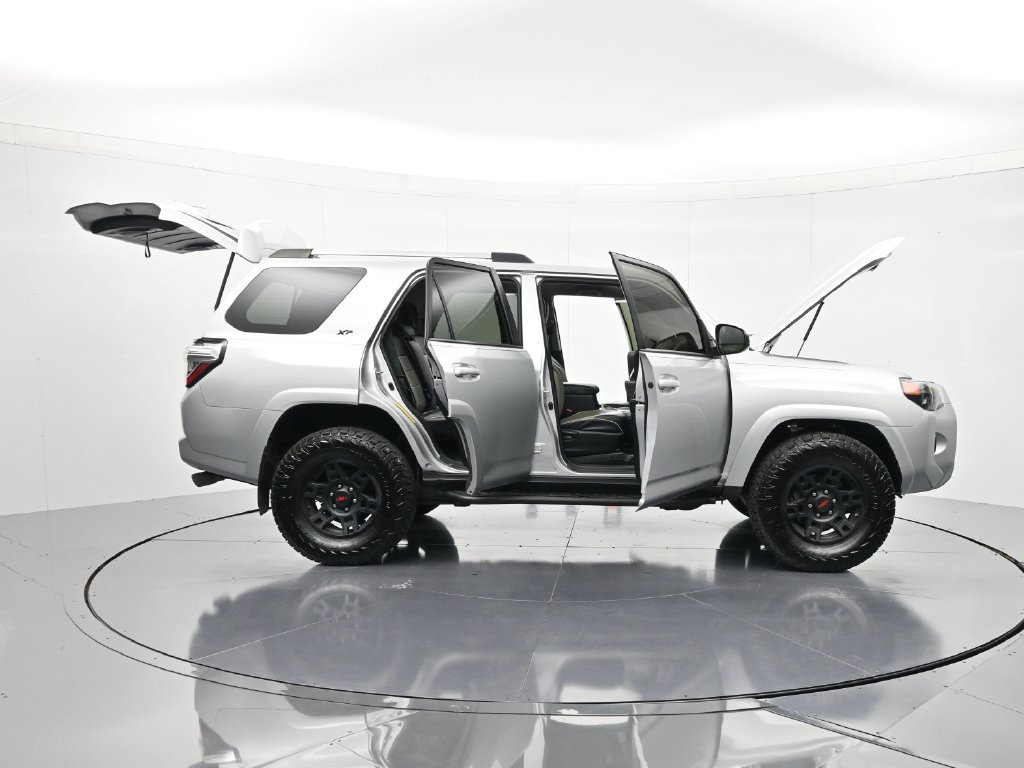 Used 2023 Toyota 4Runner SR5 AWD/4WD image 46