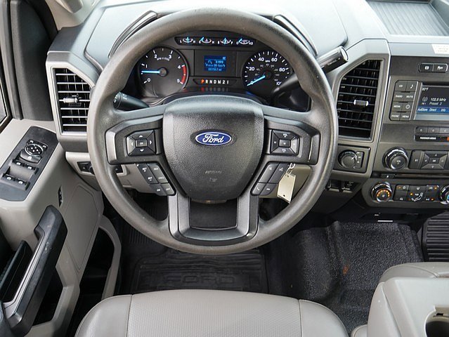 Used 2017 Ford F550 4x4 Crew Cab Super Duty image 16