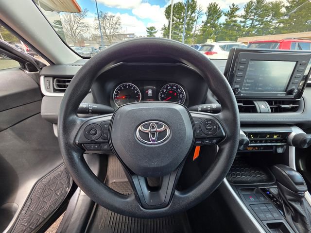 Used 2022 Toyota RAV4 LE AWD/4WD image 19