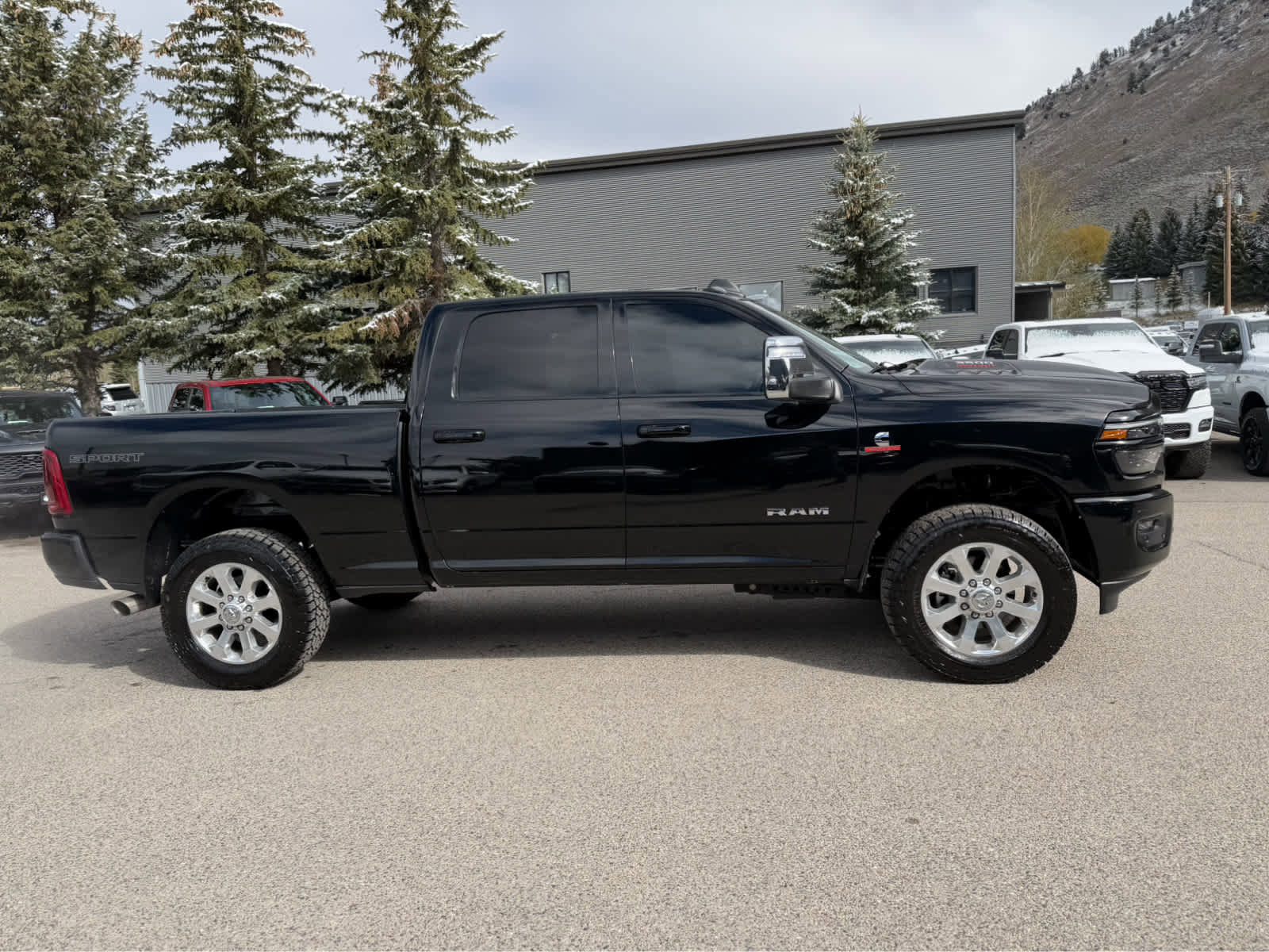 Used 2025 RAM 3500 Laramie w/ Sport Appearance Package AWD/4WD image 8