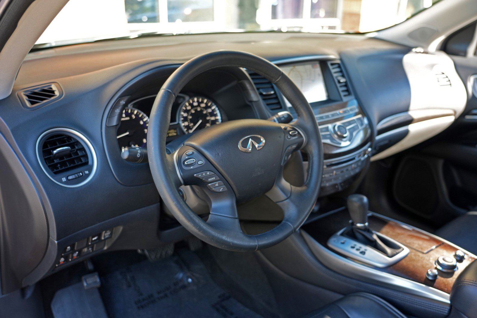 Used 2015 INFINITI QX60 FWD w/ Premium Plus Package image 13
