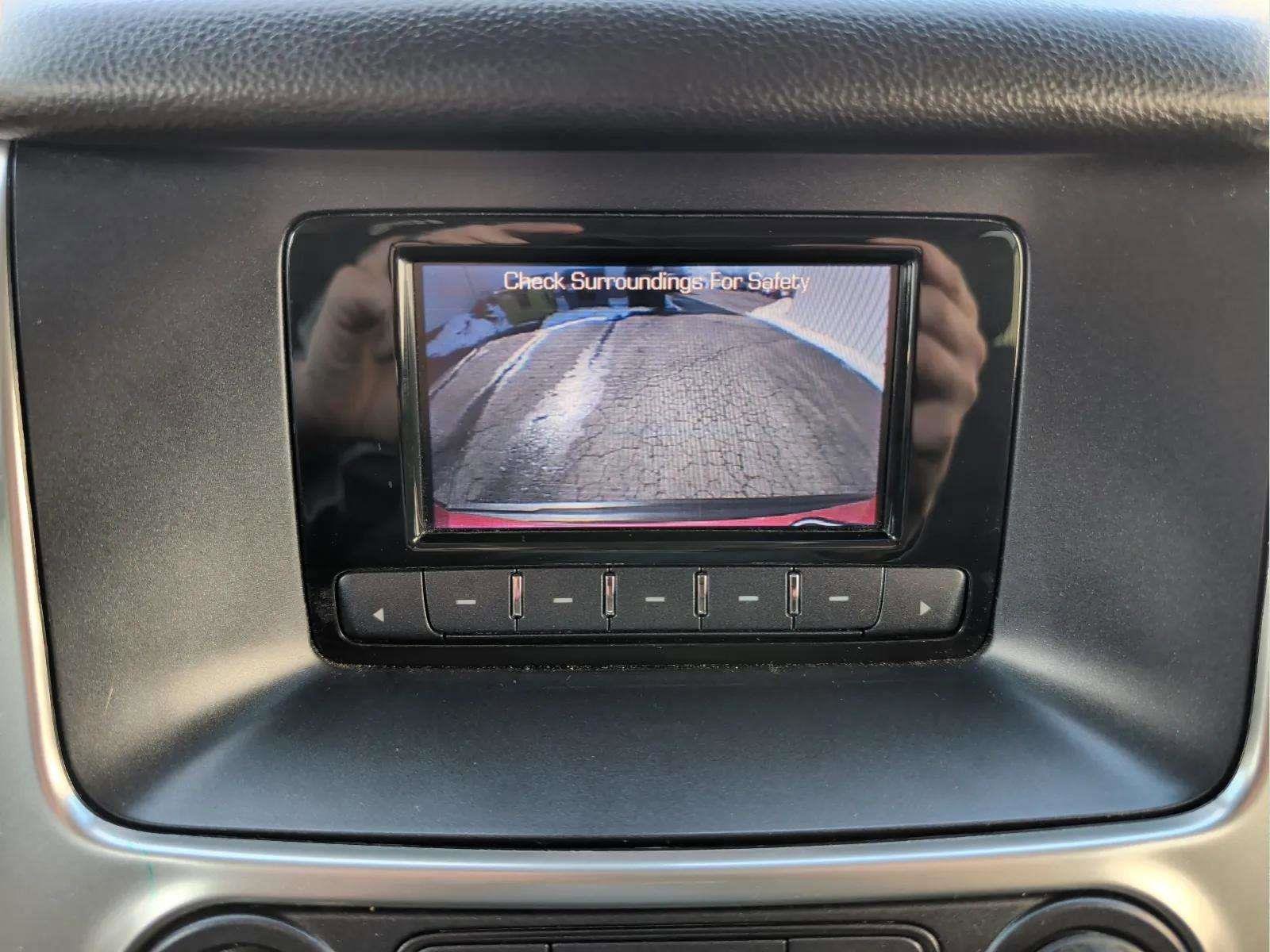 Used 2015 Chevrolet Suburban 4WD image 12