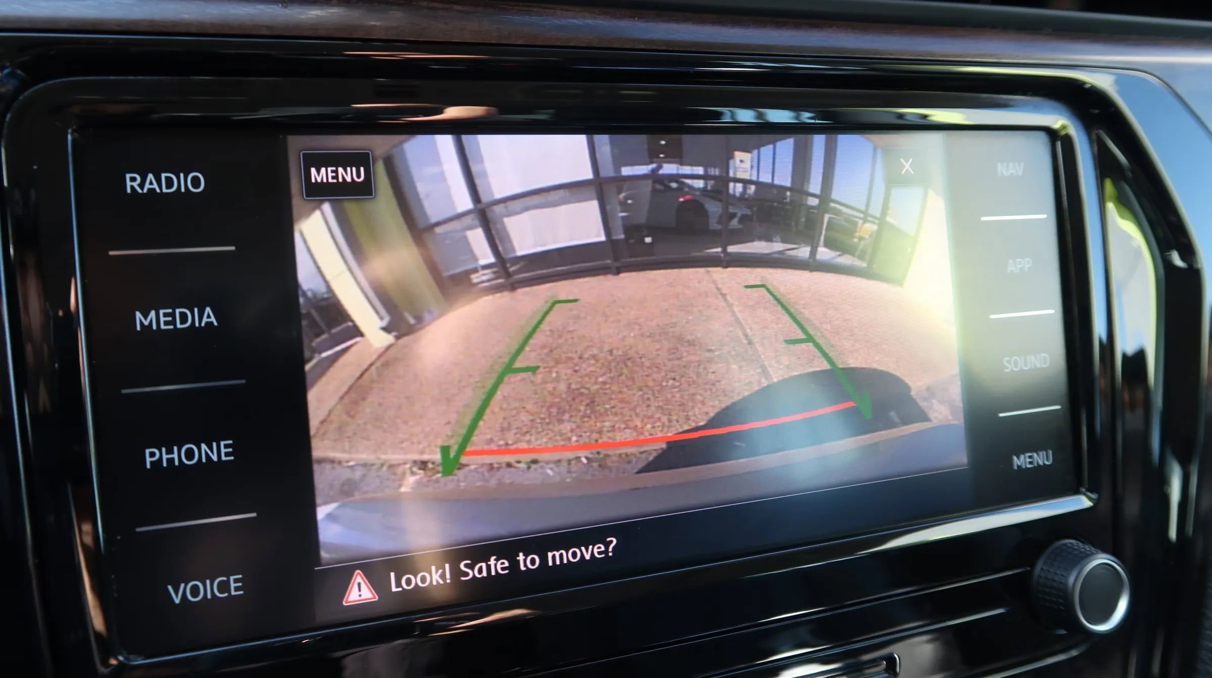 Used 2020 Volkswagen Passat 2.0T SEL image 32