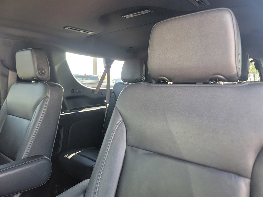 Used 2025 Chevrolet Suburban LT w/ Comfort Package image 16
