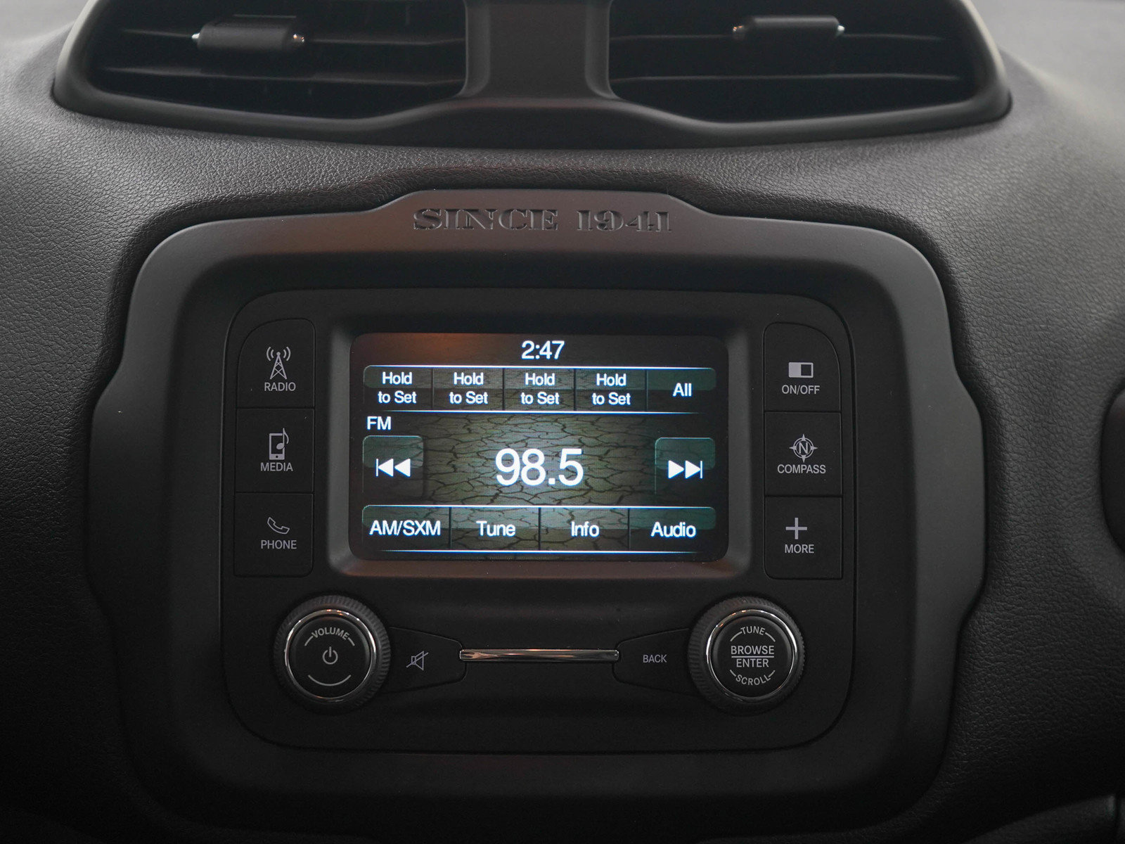 Used 2015 Jeep Renegade Limited AWD/4WD image 17
