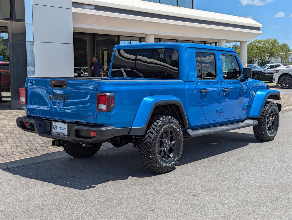 New 2025 Jeep Gladiator Sport image 5