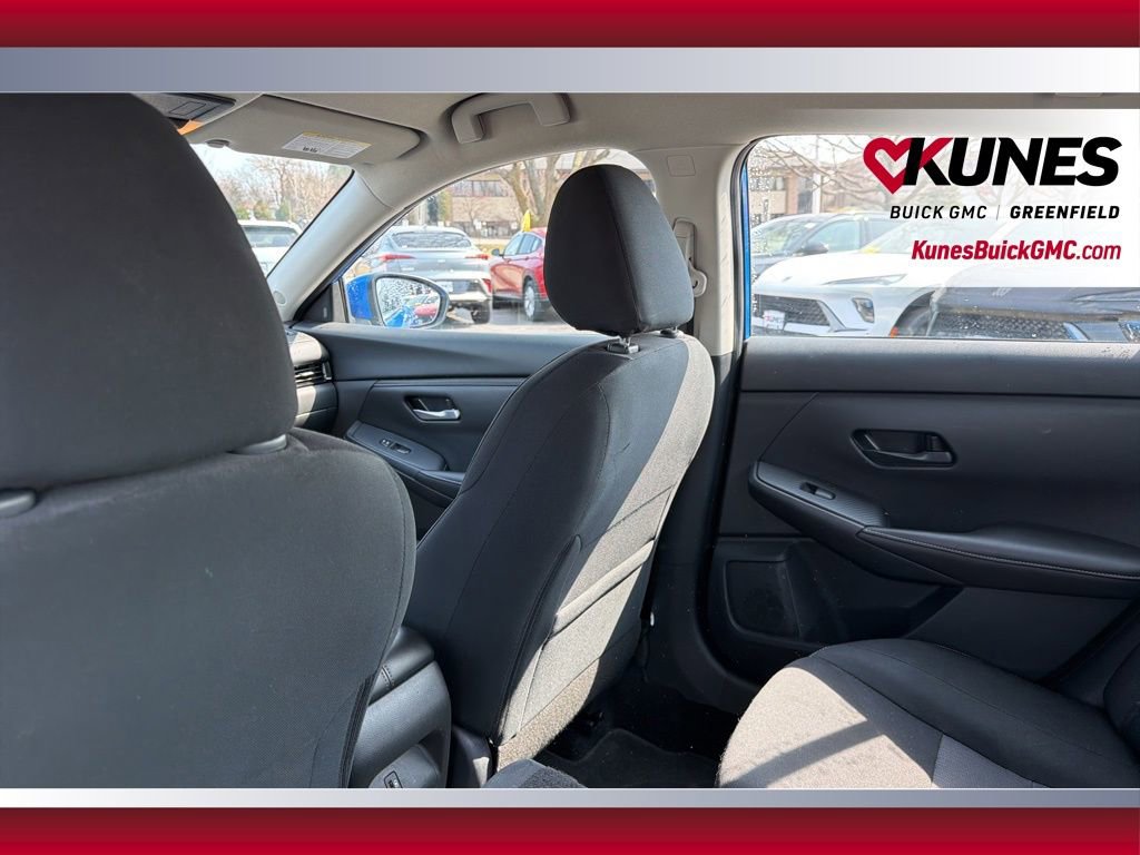 Used 2025 Nissan Sentra SV FWD image 35