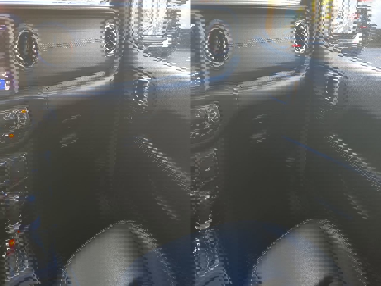 Used 2020 Jeep Wrangler Unlimited Sahara w/ Uconnect 4C Nav & Sound Group image 16