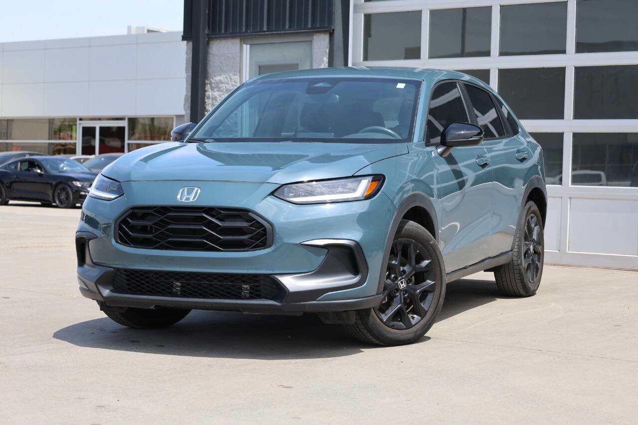 Used 2024 Honda HR-V Sport image 3
