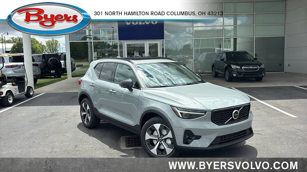 New 2026 Volvo XC40 B5 Plus w/ Protection Package Premier